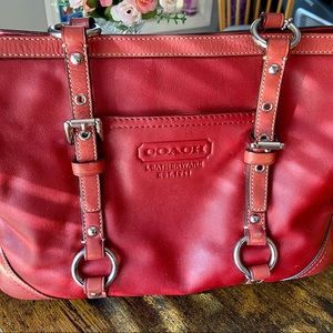 COACH GALLERY EAST WEST 
LEATHER TOTE BAG/SHOULDER PURSE